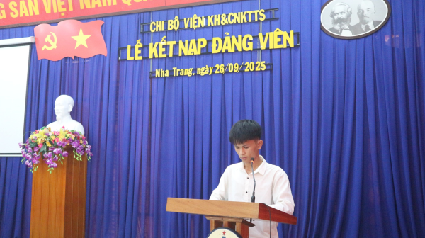 Lễ kết nạp đảng viên mới cho quần chúng ưu tú Mai Thị Trúc Tâm và Nguyễn Tất vũ