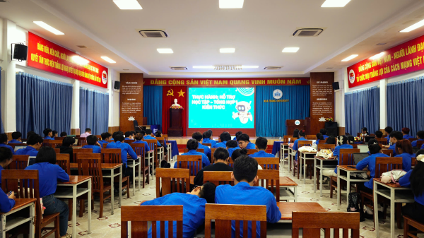 Tập huấn ứng dụng chatgpt & gemini trong học tập cho sinh viên Viện Khoa học và Công nghệ Khai thác Thủy sản