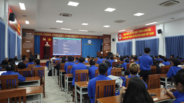 Tập huấn ứng dụng chatgpt & gemini trong học tập cho sinh viên Viện Khoa học và Công nghệ Khai thác Thủy sản