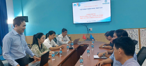 Tiếp tục duy trì học bổng cho sinh viên ngành Khai thác Thủy sản và giải thưởng Hải đăng