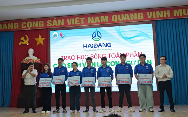 Cuộc thi ý tưởng đổi mới sáng tạo trong ngành thủy sản và tọa đàm tư vấn hướng nghiệp, trao học bổng.