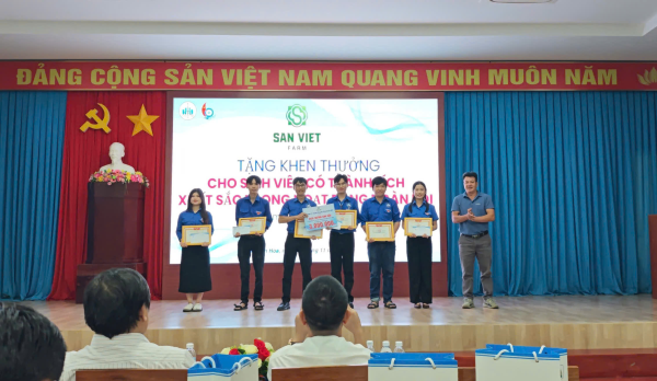 Cuộc thi ý tưởng đổi mới sáng tạo trong ngành thủy sản và tọa đàm tư vấn hướng nghiệp, trao học bổng.