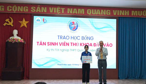 Cuộc thi ý tưởng đổi mới sáng tạo trong ngành thủy sản và tọa đàm tư vấn hướng nghiệp, trao học bổng.