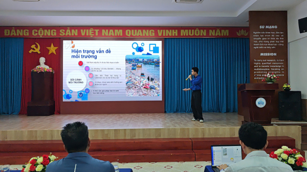 Cuộc thi ý tưởng đổi mới sáng tạo trong ngành thủy sản và tọa đàm tư vấn hướng nghiệp, trao học bổng.