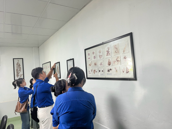 SINH VIÊN NĂM NHẤT TRẢI NGHIỆM THỰC TẾ TẠI DOANH NGHIỆP – GẮN KẾT LÝ THUYẾT VỚI THỰC TIỄN