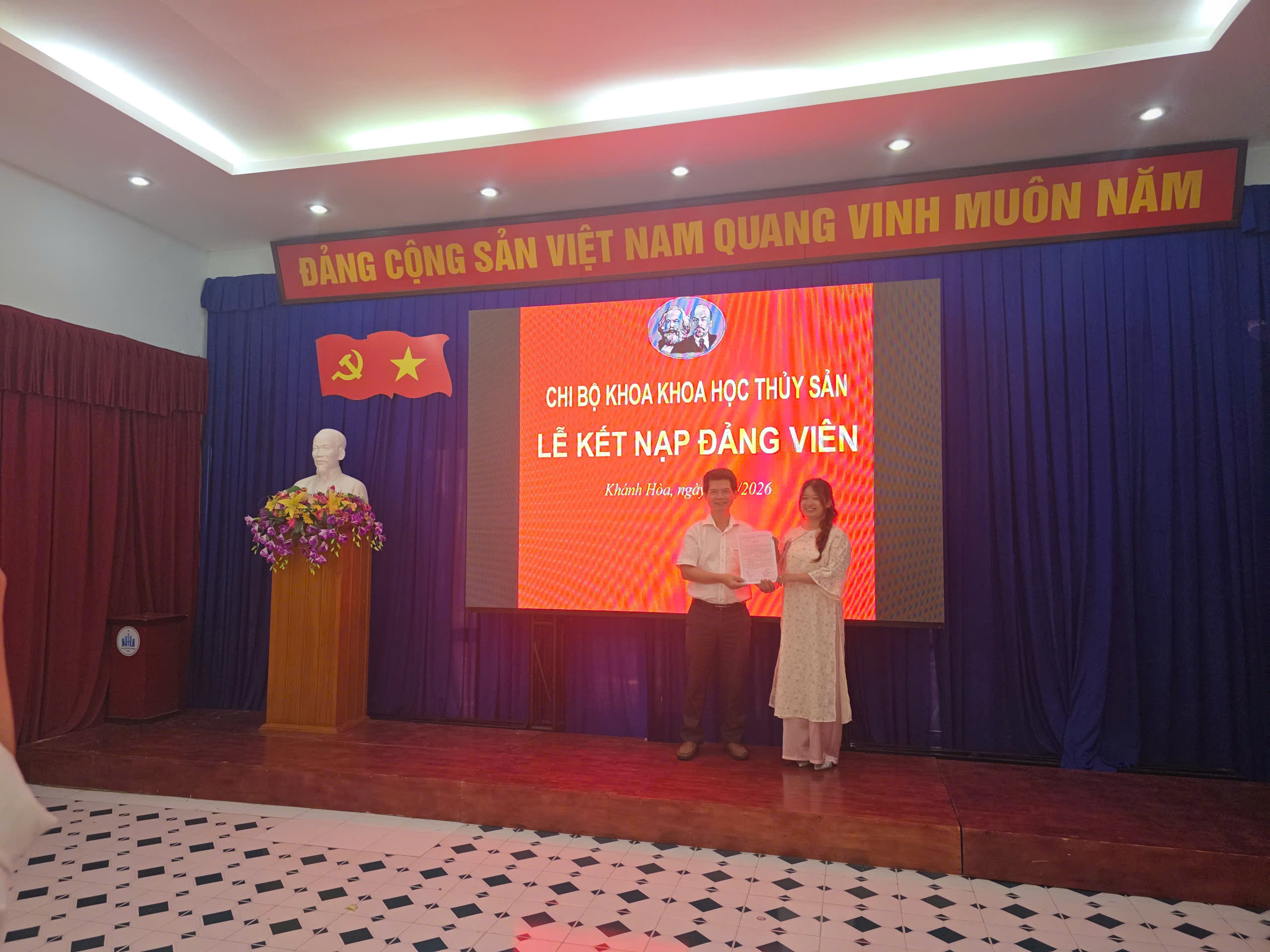 Lễ kết nạp Đảng viên mới cho đồng chí Nguyễn Thị Bảo Trâm