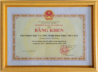 TRAO BẰNG KHEN CỦA BỘ TRƯỞNG BỘ GD&ĐT