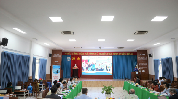 Công ty Siam Brothers Việt Nam trao tặng tài liệu phục vụ đào tạo