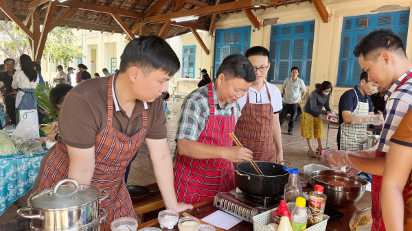 HỘI THI NẤU ĂN NGÀY 8/3