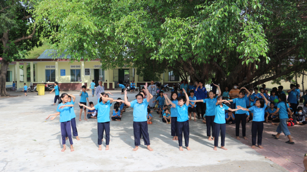 CHƯƠNG TRÌNH "NỐI VÒNG TAY YÊU THƯƠNG CÙNG TẾT THIẾU NHI 1-6" 