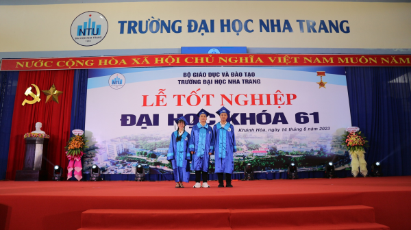 LỄ TỐT NGHIỆP ĐẠI HỌC KHÓA 61