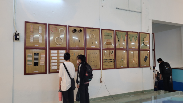 THAM QUAN BẢO TÀNG NGƯ CỤ - SINH VIÊN K65