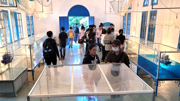 THAM QUAN BẢO TÀNG NGƯ CỤ - SINH VIÊN K65