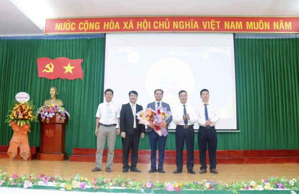 CHÚC MỪNG 02 TÂN PHÓ GIÁO SƯ CHUYÊN NGÀNH KHAI THÁC THUỶ SẢN