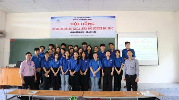 GIAO LƯU CHUYÊN MÔN CÙNG CỰU SINH VIÊN