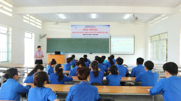 GIAO LƯU CHUYÊN MÔN CÙNG CỰU SINH VIÊN