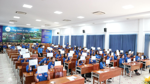 CUỘC THI RUNG CHUÔNG VÀNG - LẦN THỨ HAI 