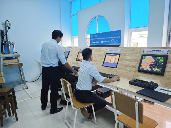 Chuyển giao vận hành gói thiết bị do Công ty Điện tử Viễn thông Hải Đăng tài trợ.