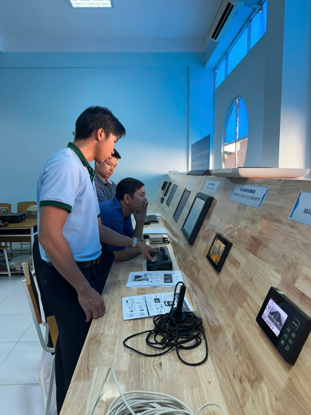 Chuyển giao vận hành gói thiết bị do Công ty Điện tử Viễn thông Hải Đăng tài trợ.