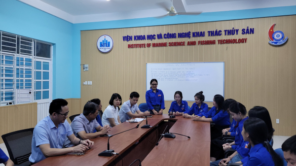 Xuân Yêu Thương 2025 -  Trao quà cho sinh viên có hoàn cảnh đặc biệt khó khăn