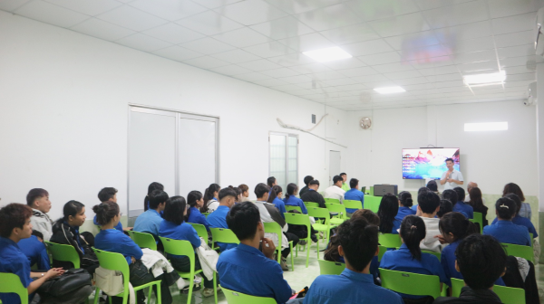 Khoá 66 tham quan ngoại khóa tại Trung tâm phát triển công nghệ rong biển – Công ty TNHH Trí Tín.