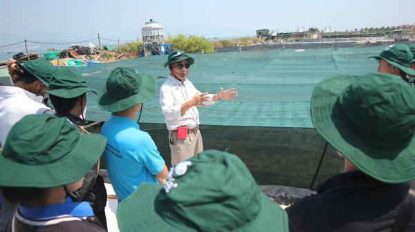 Khoá 66 tham quan ngoại khóa tại Trung tâm phát triển công nghệ rong biển – Công ty TNHH Trí Tín.