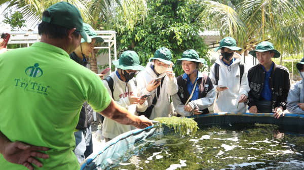Khoá 66 tham quan ngoại khóa tại Trung tâm phát triển công nghệ rong biển – Công ty TNHH Trí Tín.