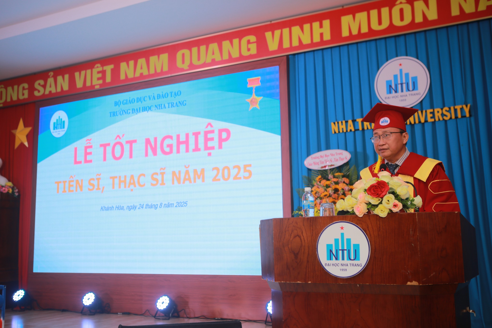 Chúc mừng 3 tân Thạc sĩ vừa tốt nghiệp ngành Quản lý Thủy sản, Viện Khoa học và Công nghệ Khai thác Thủy sản